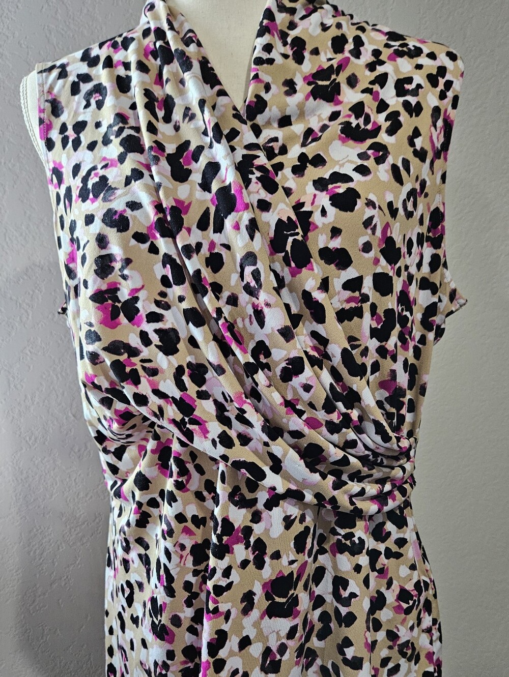 EUC Dkny Beige Leopard Print Sleeveless Wrap Top with Pink & Black Spots XL